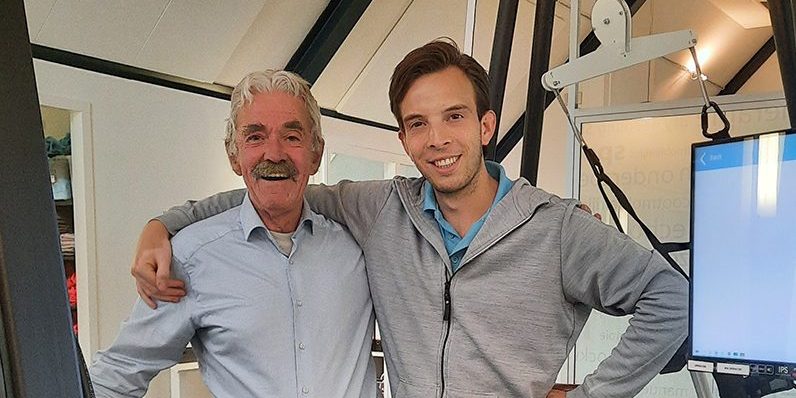 Rembrandt Fysiotherapie & Revalidatie – Wulf ervaring Wulf samen met zijn fysiotherapeut Daan de Rijk