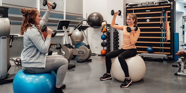 Rembrandt Fysiotherapie & Revalidatie – Hypermobiliteit Meisje heeft hypermobiliteit en komt fysiotherapie volgen bij Rembrandt Fysiotherapie & Revalidatie